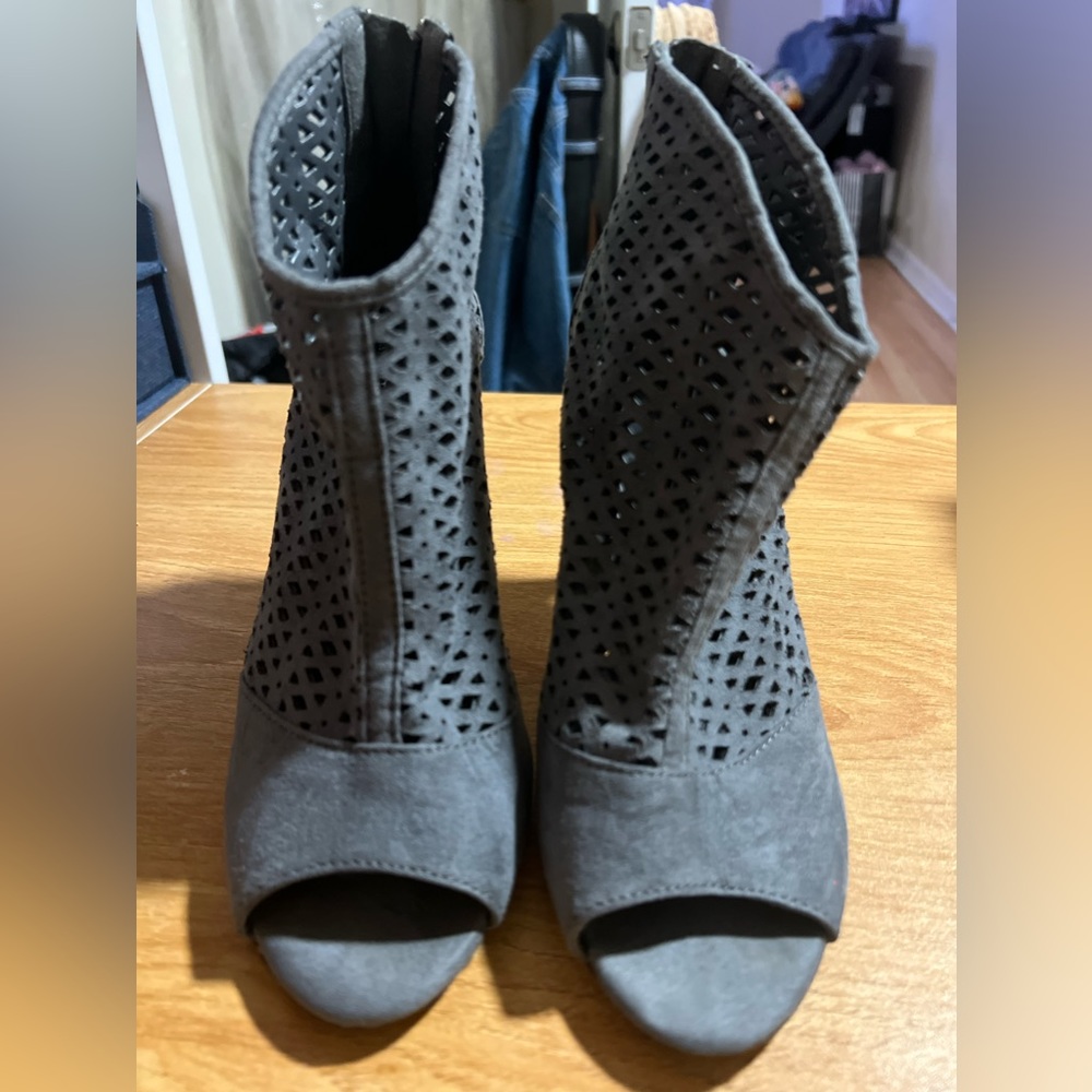 Gray high heel shoes